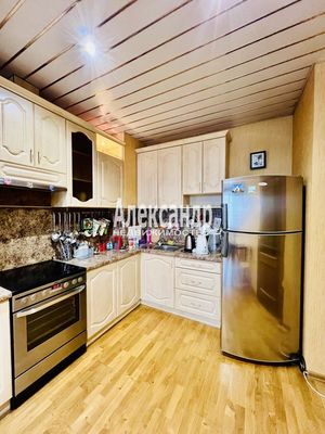 Продам двухкомнатную (2-комн.) квартиру, Бадаева ул, 6к1, Санкт-Петербург г