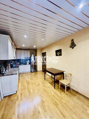 Продам двухкомнатную (2-комн.) квартиру, Бадаева ул, 6к1, Санкт-Петербург г