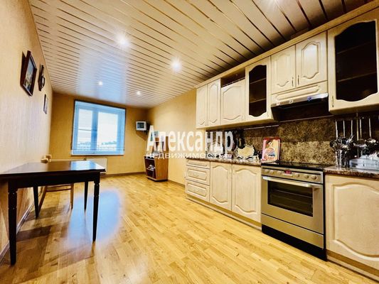Продам двухкомнатную (2-комн.) квартиру, Бадаева ул, 6к1, Санкт-Петербург г