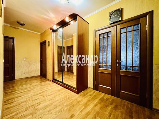 Продам двухкомнатную (2-комн.) квартиру, Бадаева ул, 6к1, Санкт-Петербург г