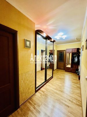Продам двухкомнатную (2-комн.) квартиру, Бадаева ул, 6к1, Санкт-Петербург г