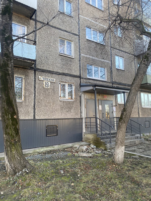 Продам двухкомнатную (2-комн.) квартиру, Гвардейская ул, 19, Нижний Тагил г