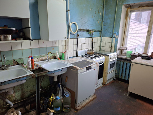 Продам комнату в 8-комн. квартире, Демьяна Бедного ул, 24к1, Санкт-Петербург г