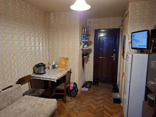 Продам комнату в 12-комн. квартире, Суздальский пр-кт, 61к1, Санкт-Петербург г