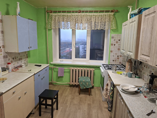 Продам комнату в 12-комн. квартире, Суздальский пр-кт, 61к1, Санкт-Петербург г