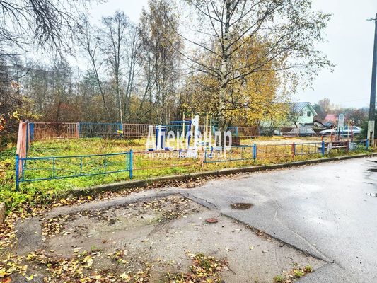 Продам двухкомнатную (2-комн.) квартиру, Чапаева ул, 23, Приозерск г