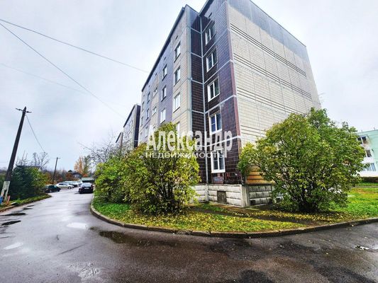 Продам двухкомнатную (2-комн.) квартиру, Чапаева ул, 23, Приозерск г