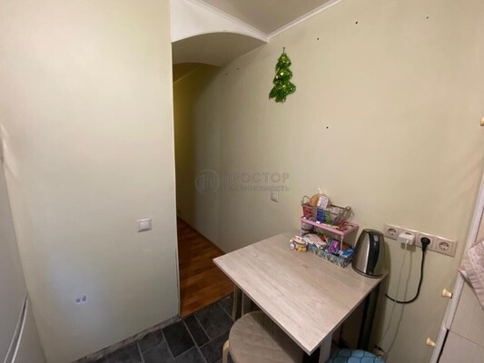 Продам двухкомнатную (2-комн.) квартиру, 6-я Парковая ул, 27, Москва г
