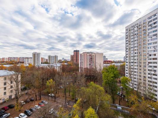 Продам трехкомнатную (3-комн.) квартиру, Сивашская ул, 7к2, Москва г