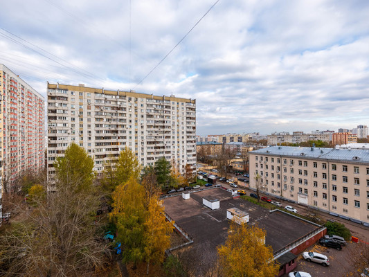 Продам трехкомнатную (3-комн.) квартиру, Сивашская ул, 7к2, Москва г