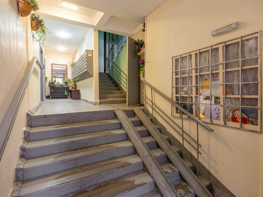 Продам трехкомнатную (3-комн.) квартиру, Сивашская ул, 7к2, Москва г