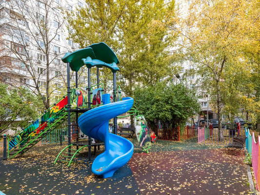 Продам трехкомнатную (3-комн.) квартиру, Сивашская ул, 7к2, Москва г