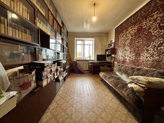 Продам трехкомнатную (3-комн.) квартиру, Набережная имени 60-летия СССР ул, 83а, Симферополь г