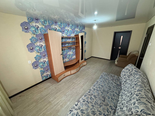 Продам двухкомнатную (2-комн.) квартиру, Победы пр-кт, 22к7, Комсомольск-на-Амуре г