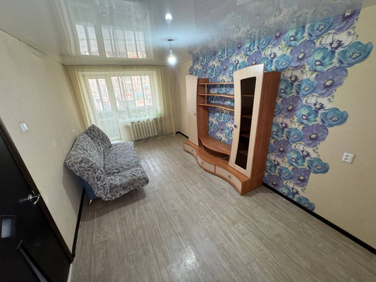 Продам двухкомнатную (2-комн.) квартиру, Победы пр-кт, 22к7, Комсомольск-на-Амуре г