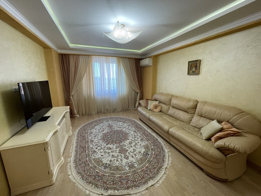 Продам трехкомнатную (3-комн.) квартиру, Больничный (Климовск мкр.) проезд, 2к2, Подольск г