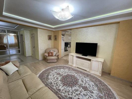 Продам трехкомнатную (3-комн.) квартиру, Больничный (Климовск мкр.) проезд, 2к2, Подольск г