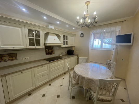 Продам трехкомнатную (3-комн.) квартиру, Больничный (Климовск мкр.) проезд, 2к2, Подольск г