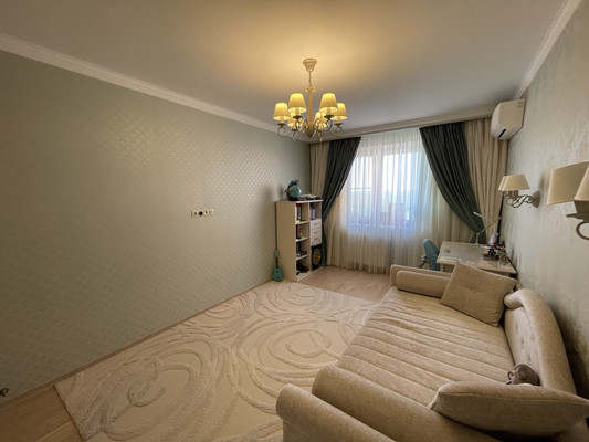 Продам трехкомнатную (3-комн.) квартиру, Больничный (Климовск мкр.) проезд, 2к2, Подольск г