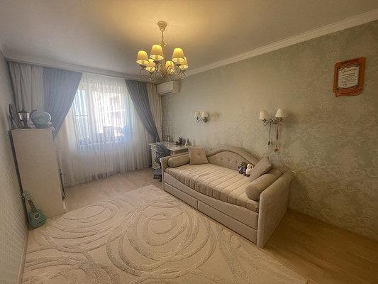 Продам трехкомнатную (3-комн.) квартиру, Больничный (Климовск мкр.) проезд, 2к2, Подольск г