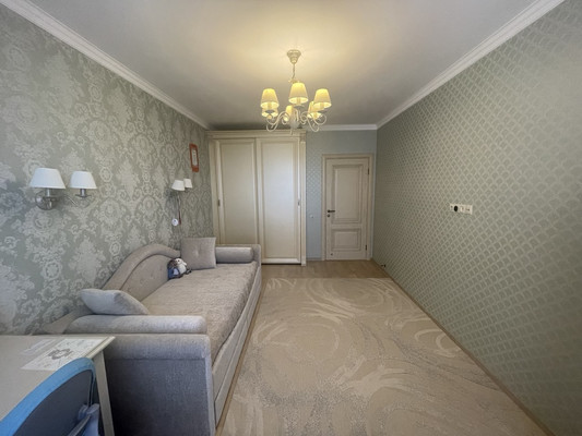 Продам трехкомнатную (3-комн.) квартиру, Больничный (Климовск мкр.) проезд, 2к2, Подольск г