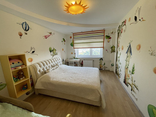 Продам трехкомнатную (3-комн.) квартиру, Больничный (Климовск мкр.) проезд, 2к2, Подольск г