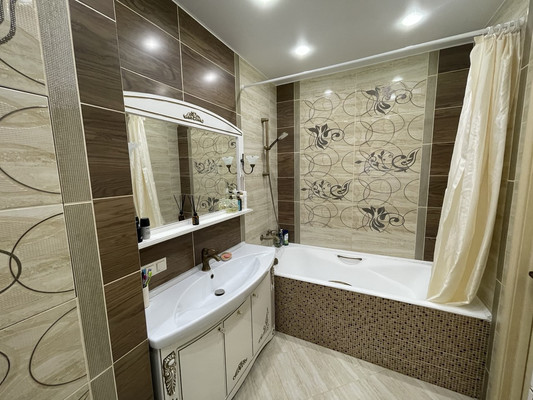 Продам трехкомнатную (3-комн.) квартиру, Больничный (Климовск мкр.) проезд, 2к2, Подольск г