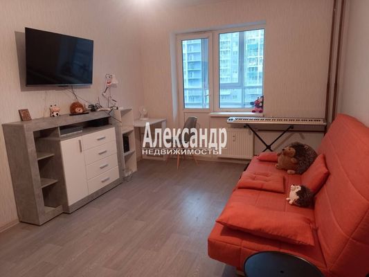 Продам однокомнатную (1-комн.) квартиру, Петровский б-р, 3к2, Мурино п
