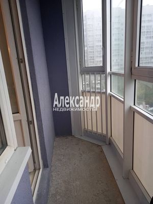 Продам однокомнатную (1-комн.) квартиру, Петровский б-р, 3к2, Мурино п