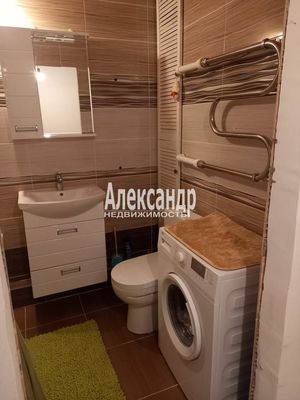 Продам однокомнатную (1-комн.) квартиру, Петровский б-р, 3к2, Мурино п