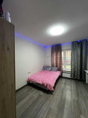Продам трехкомнатную (3-комн.) квартиру, Южная Битца р-н, 4, Бутово рп