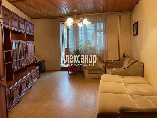 Продам трехкомнатную (3-комн.) квартиру, Гагарина ул, 39, Выборг г