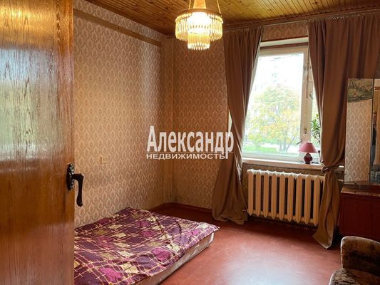 Продам трехкомнатную (3-комн.) квартиру, Гагарина ул, 39, Выборг г