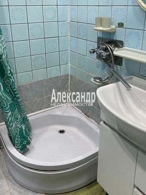 Продам трехкомнатную (3-комн.) квартиру, Гагарина ул, 39, Выборг г