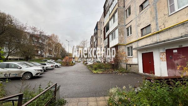 Продам трехкомнатную (3-комн.) квартиру, Гагарина ул, 39, Выборг г