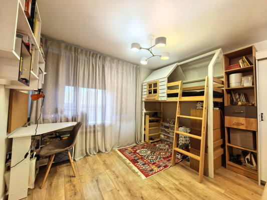 Продам однокомнатную (1-комн.) квартиру, Липецкая ул, 8, Москва г