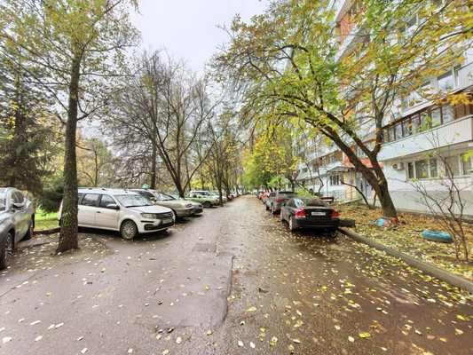 Продам однокомнатную (1-комн.) квартиру, Липецкая ул, 8, Москва г