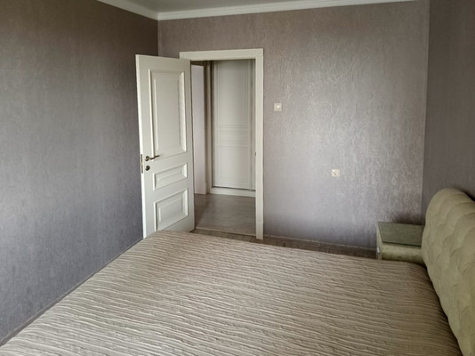 Продам трехкомнатную (3-комн.) квартиру, Уездная ул, 3, Чехов г