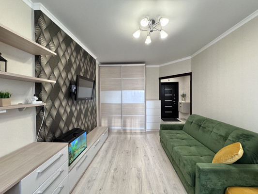 Продам однокомнатную (1-комн.) квартиру, Московский пер, 52к2, Брянск г