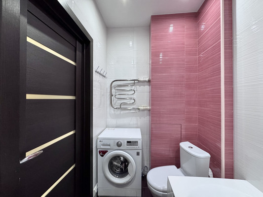 Продам однокомнатную (1-комн.) квартиру, Московский пер, 52к2, Брянск г