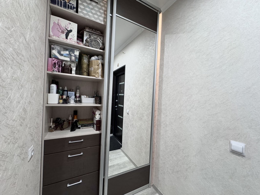 Продам однокомнатную (1-комн.) квартиру, Московский пер, 52к2, Брянск г