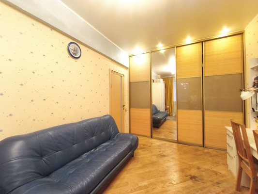 Продам двухкомнатную (2-комн.) квартиру, Седова ул, 76, Санкт-Петербург г