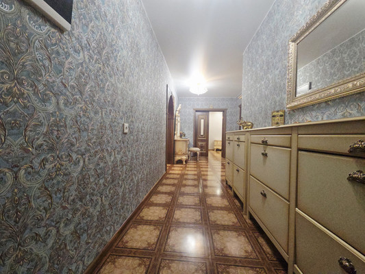 Продам многокомнатную квартиру, Мельникова пр-кт, 21/1, Химки г
