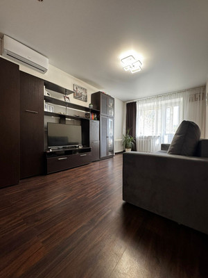 Продам двухкомнатную (2-комн.) квартиру, 2-я Краснодарская ул, 163/4, Ростов-на-Дону г