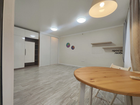 Продам однокомнатную (1-комн.) квартиру, Кольцовская ул, 37к2, Воронеж г