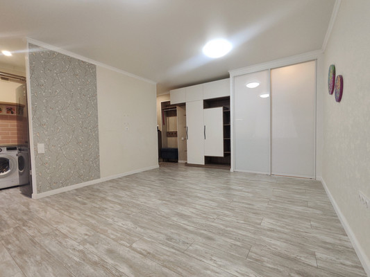 Продам однокомнатную (1-комн.) квартиру, Кольцовская ул, 37к2, Воронеж г