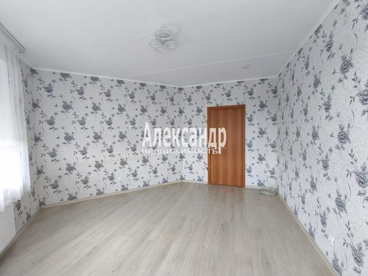 Продам трехкомнатную (3-комн.) квартиру, Знаменская ул, 1/8, Всеволожск г