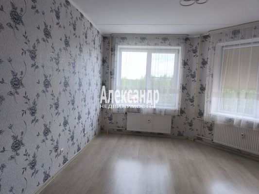 Продам трехкомнатную (3-комн.) квартиру, Знаменская ул, 1/8, Всеволожск г