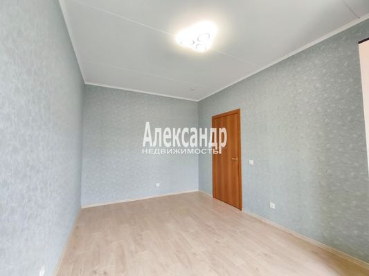 Продам трехкомнатную (3-комн.) квартиру, Знаменская ул, 1/8, Всеволожск г