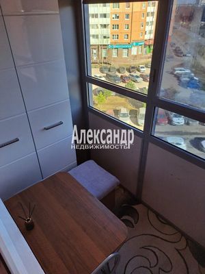 Продам трехкомнатную (3-комн.) квартиру, Знаменская ул, 1/8, Всеволожск г